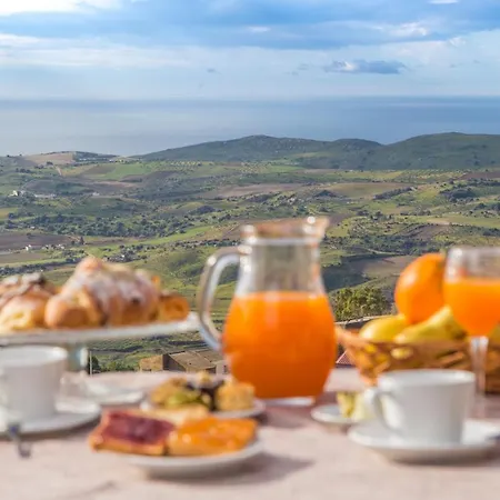 Montemare Bed & Breakfast 4*